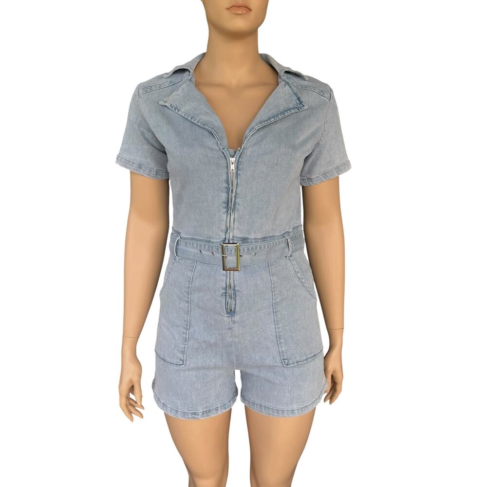 Light Wash Stretch Denim Zip Front Belted Short Sleeve Romper Size XL NWOT